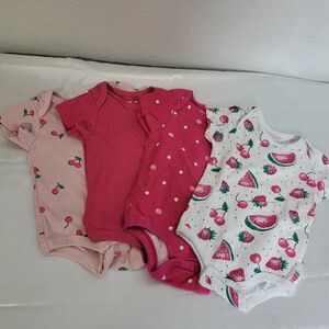 1487 FREE PLANET BABY  Set  4 Size 6 M  New